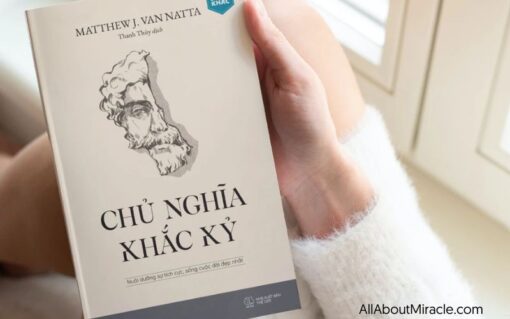 Chủ Nghĩa Khắc Kỷ" là một tác phẩm dày công nghiên cứu và biên soạn, được chia thành nhiều phần, mỗi phần làm rõ một khía cạnh của chủ nghĩa khắc kỷ